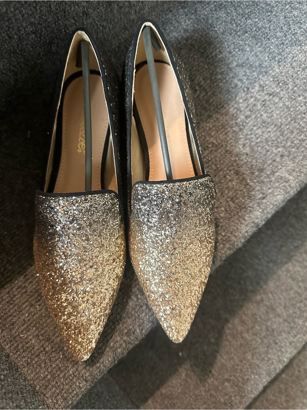 Shoe Dazzle Women's Pointed Toe Glitter Flats - Black to Gold Ombre